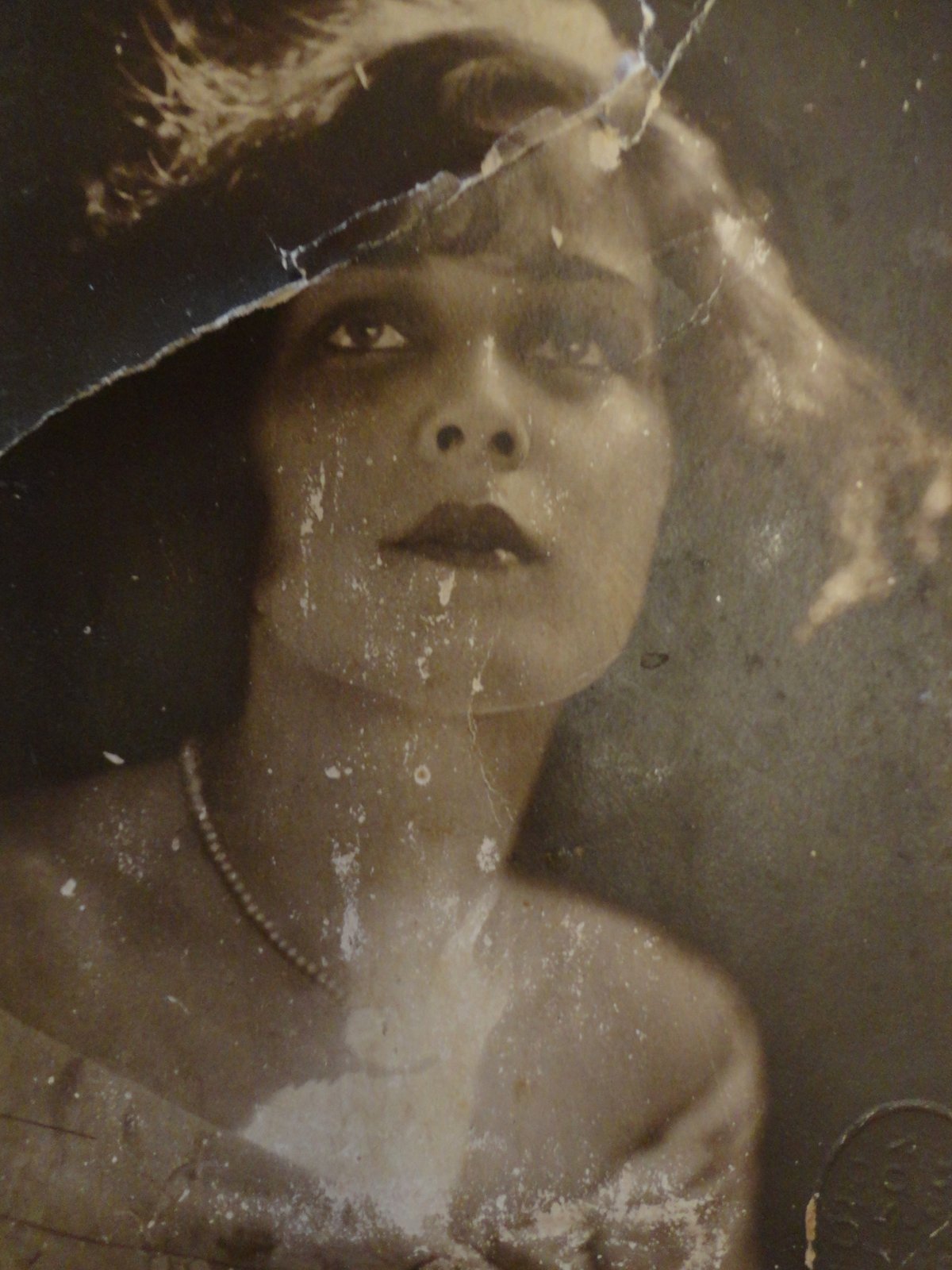 How Old Is Asta In Mashles World Explained